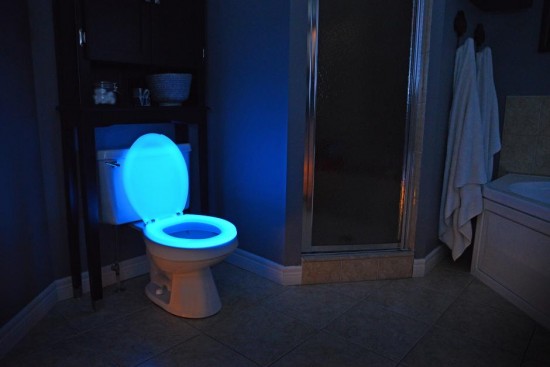 夜晚如厕不再摔倒：发光马桶座圈（Night Glow Seats）